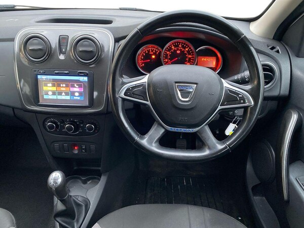 Used Dacia Sandero Stepway 2020 for sale - 76268359: Photo 9