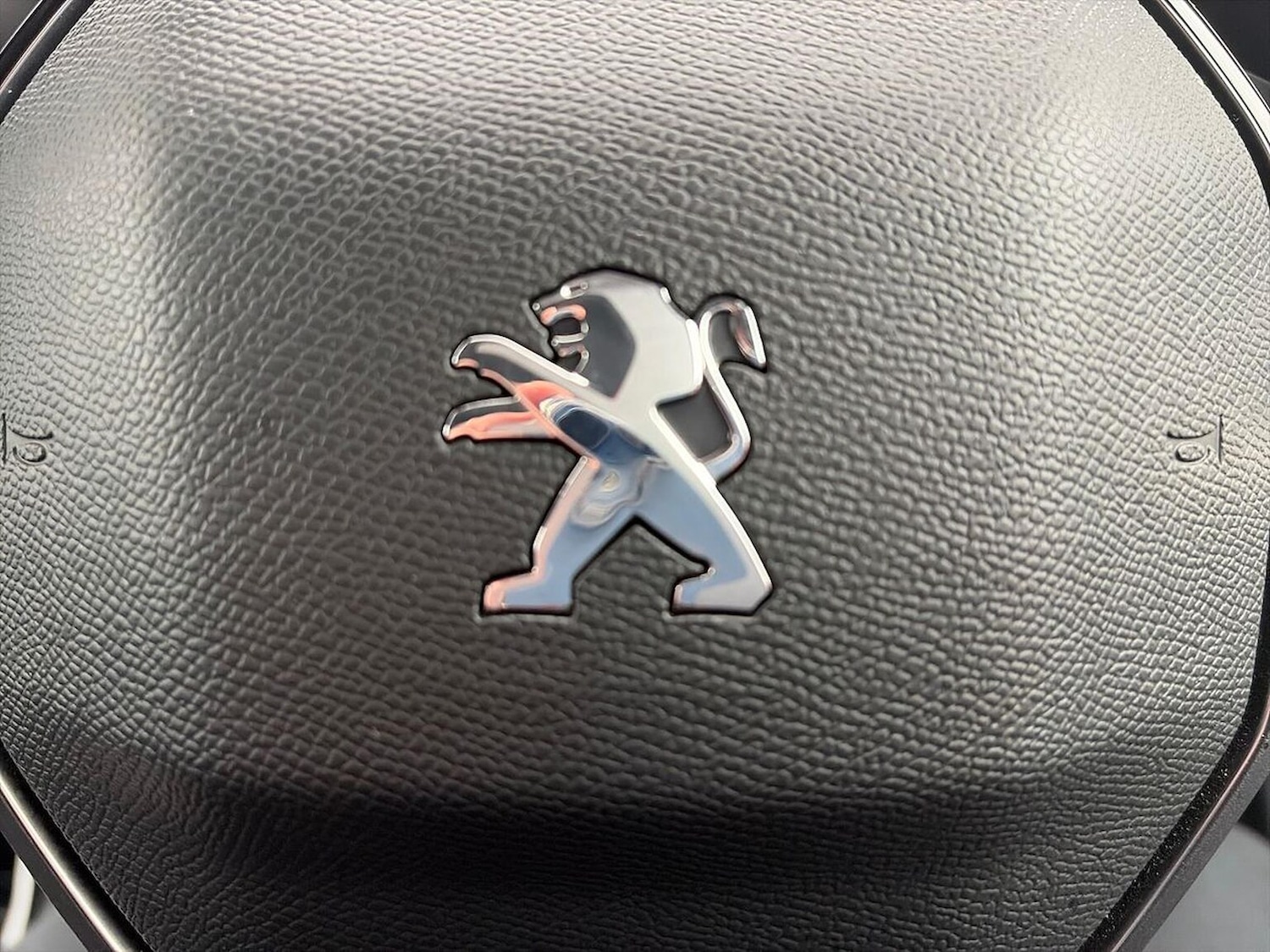 Used Peugeot 208 2022 for sale - 77562611: Photo 37