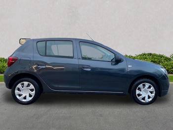 Used Dacia Sandero 2019 for sale - 76478162: Photo