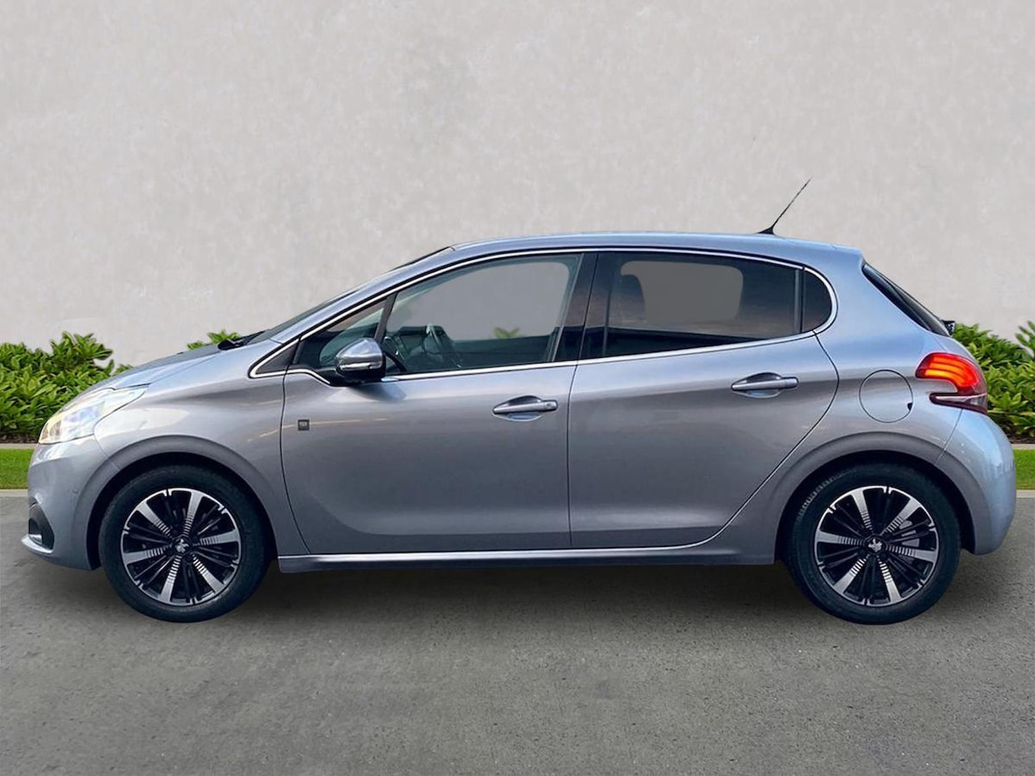 Used Peugeot 208 2019 for sale - 77872083: Photo 19