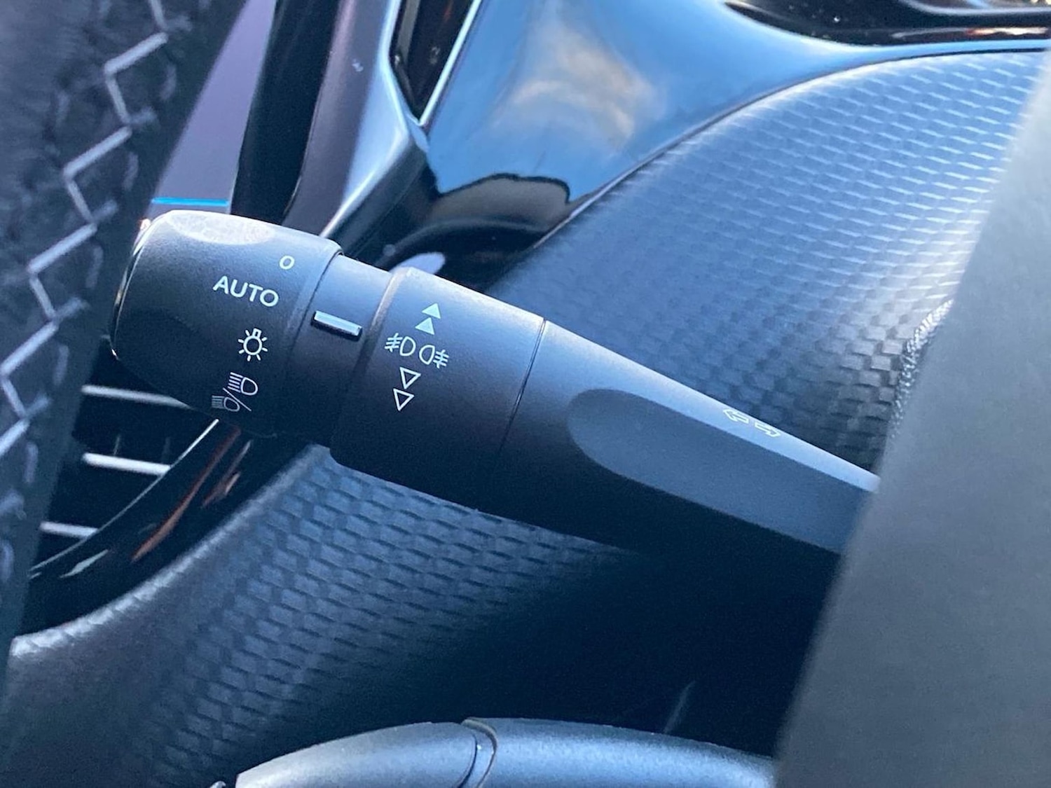 Used Peugeot 208 2019 for sale - 77872083: Photo 29