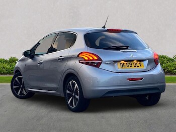 Used Peugeot 208 2019 for sale - 77872083: Photo