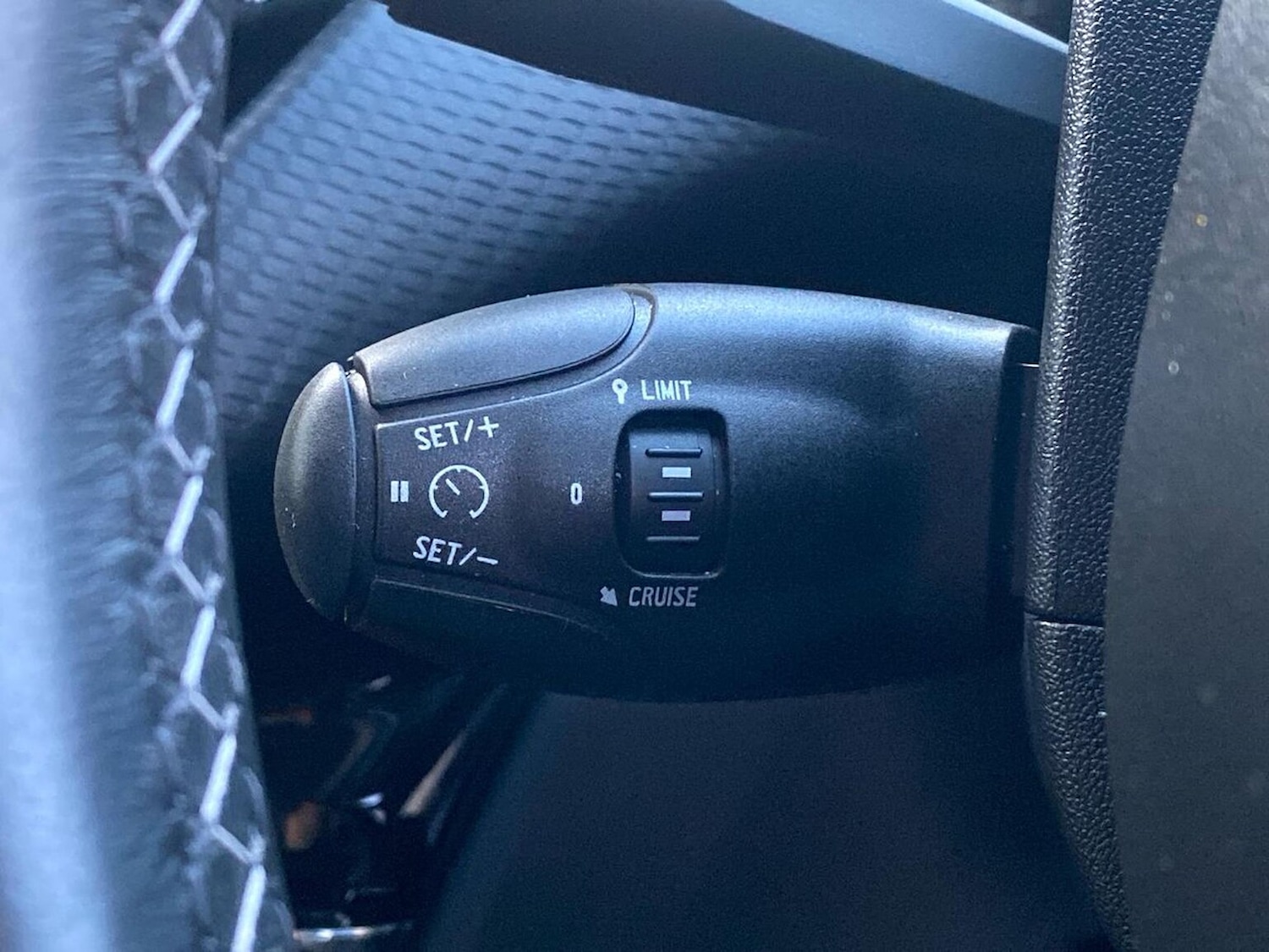 Used Peugeot 208 2019 for sale - 77872083: Photo 38