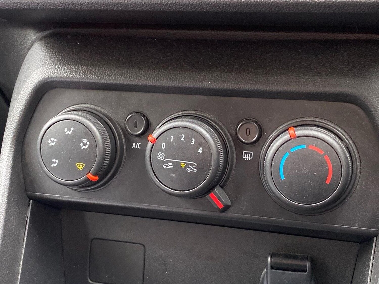 Used Dacia Sandero 2023 for sale - 78194730: Photo 12