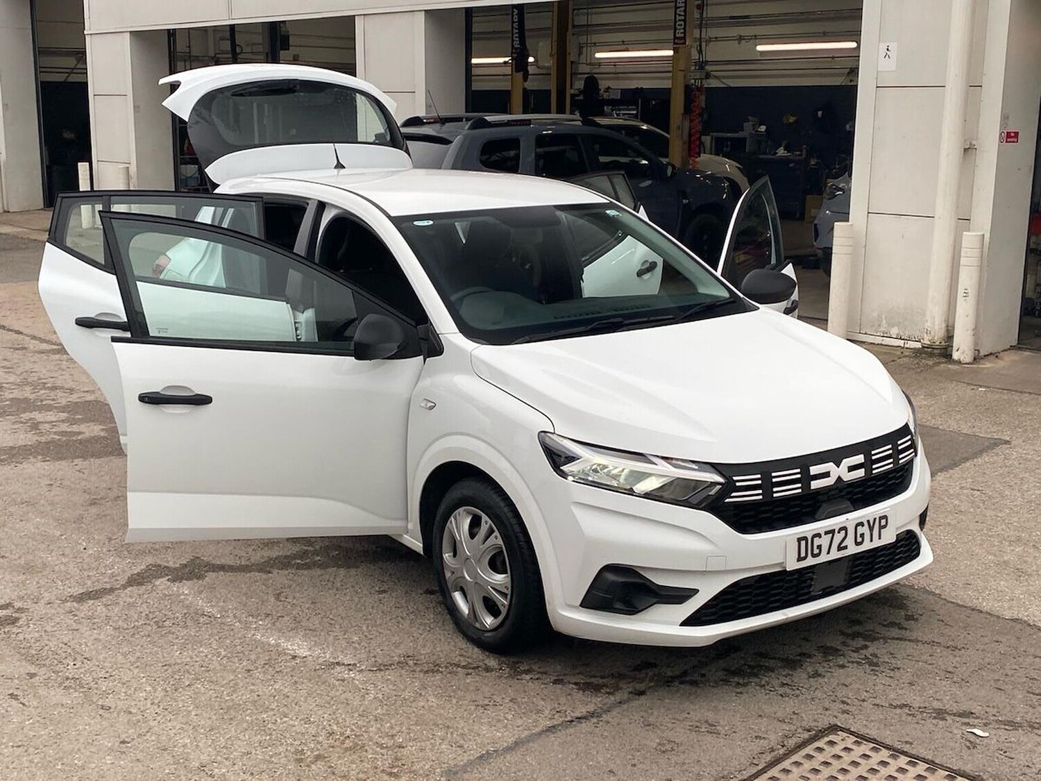 Used Dacia Sandero 2023 for sale - 78194730: Photo 35