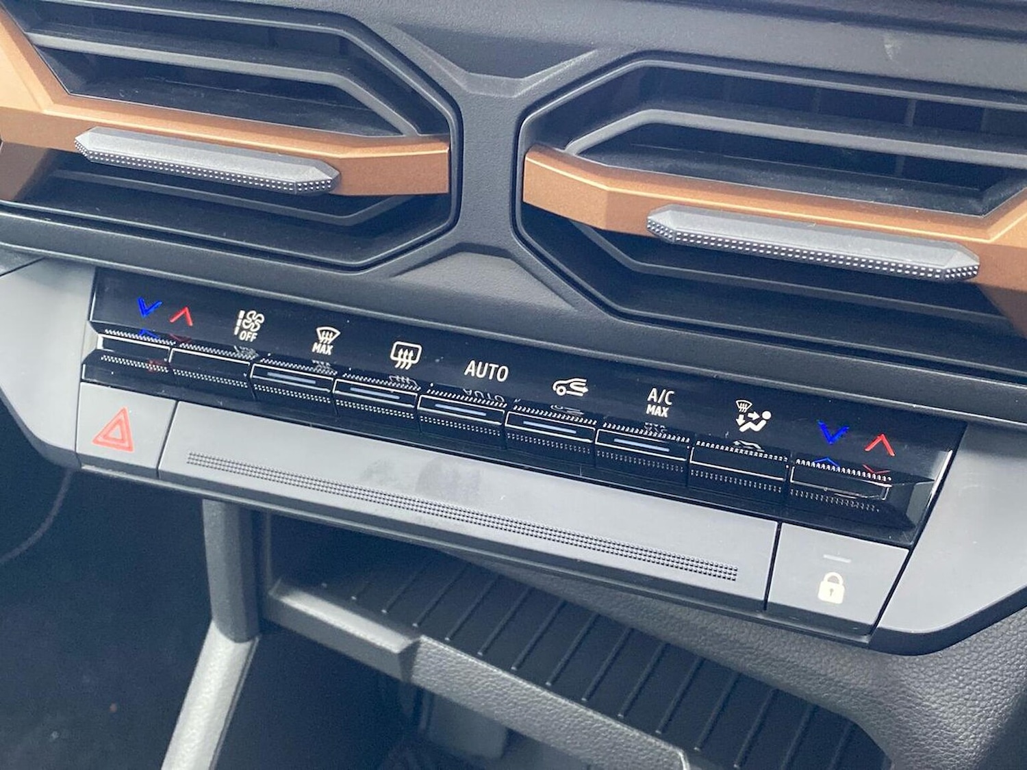 Used Dacia Bigster 2025 for sale - 77635471: Photo 12