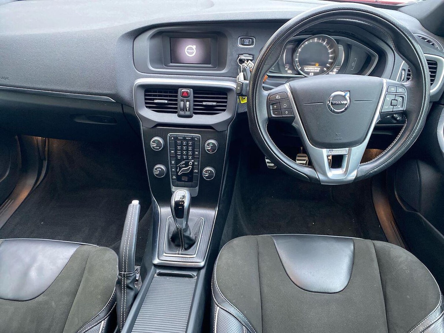 Used Volvo V40 2018 for sale - 77024241: Photo 10