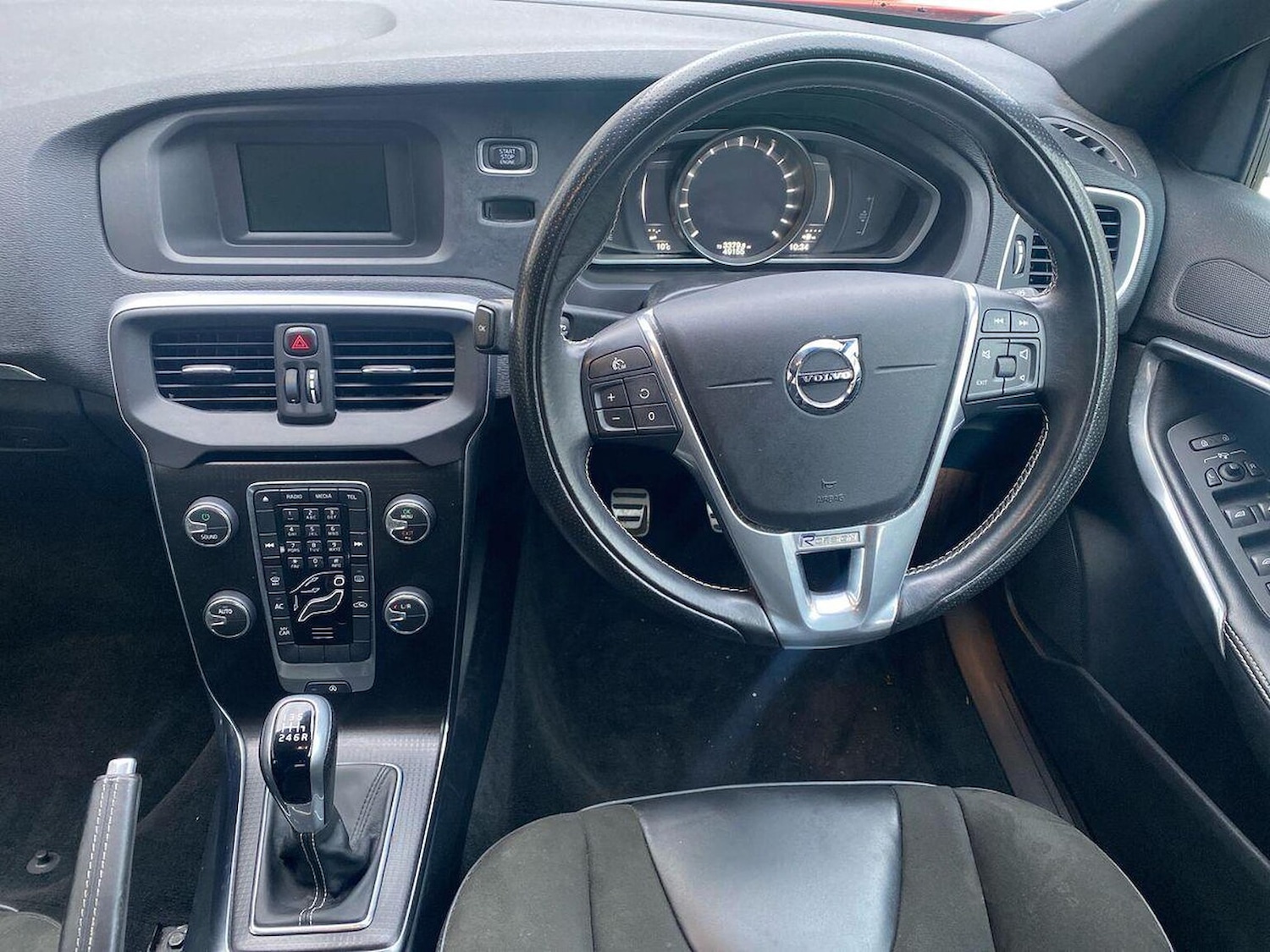 Used Volvo V40 2018 for sale - 77024241: Photo 11