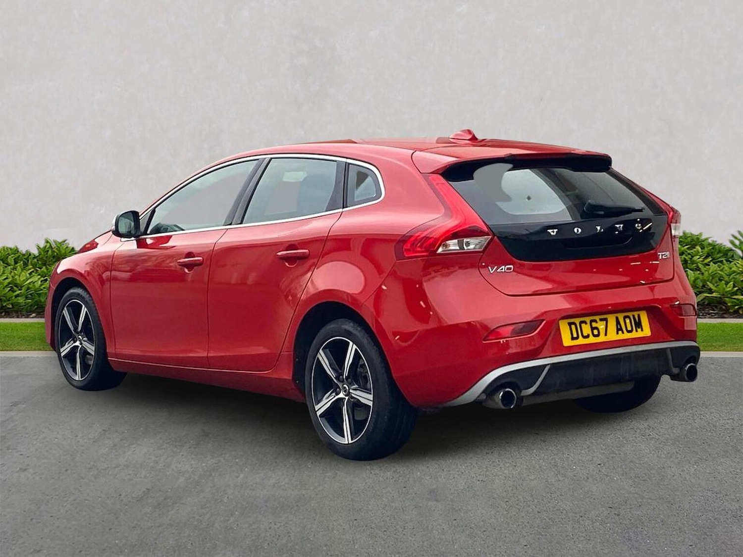 Used Volvo V40 2018 for sale - 77024241: Photo 2