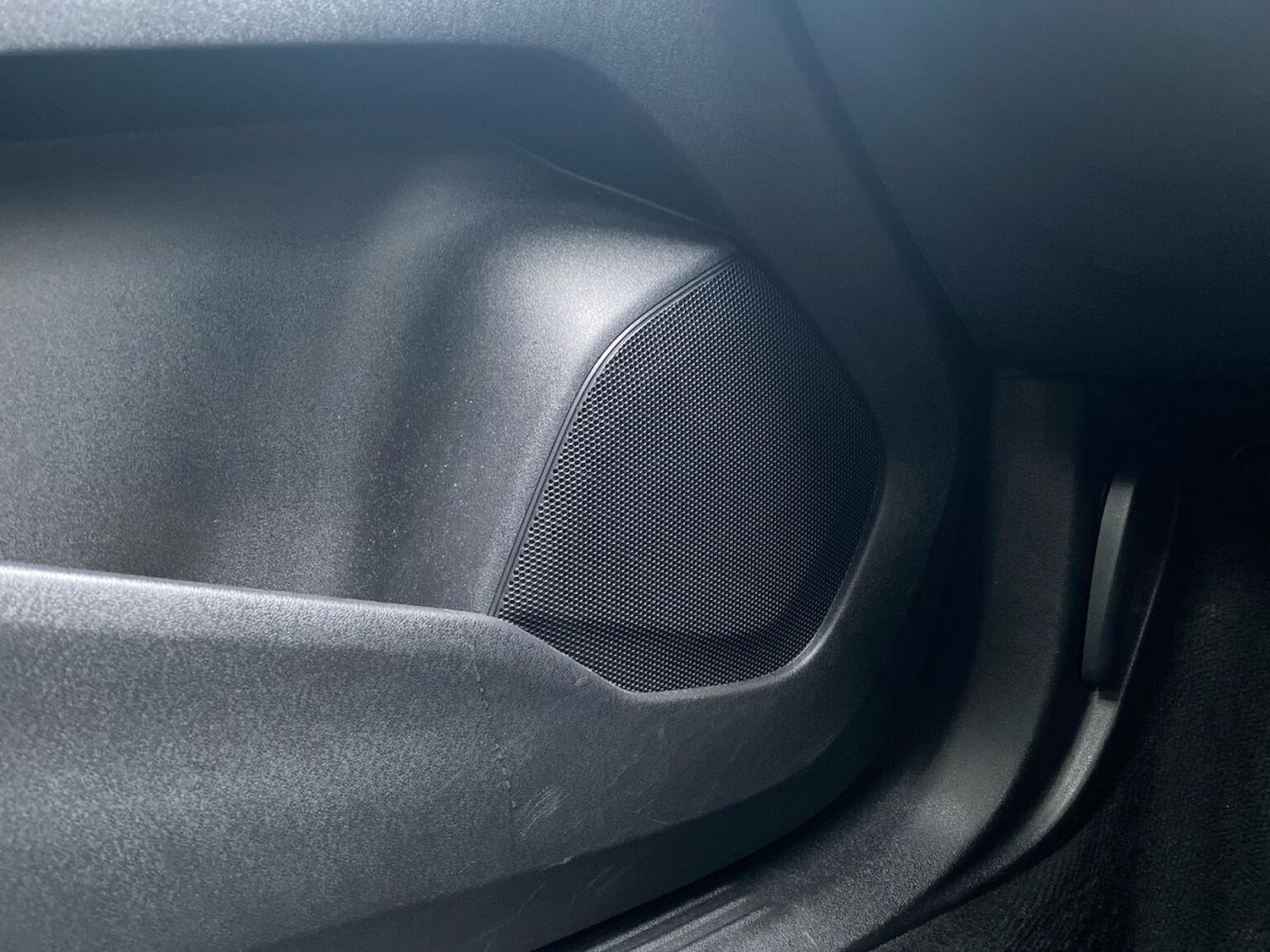 Used Volvo V40 2018 for sale - 77024241: Photo 30