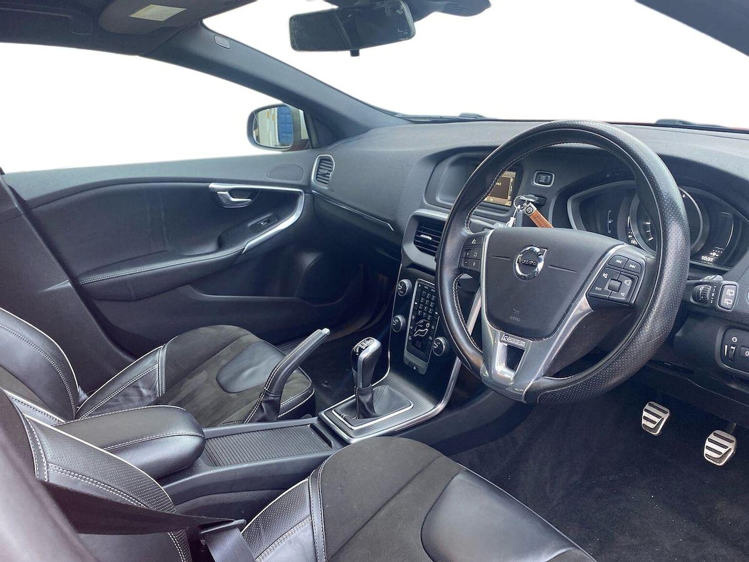 Used Volvo V40 2018 for sale - 77024241: Photo 9