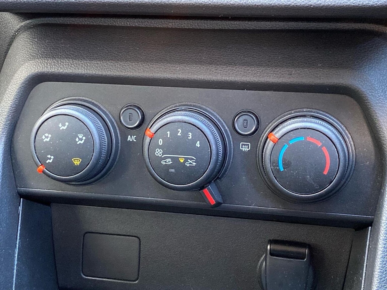 Used Dacia Sandero 2023 for sale - 78195044: Photo 12