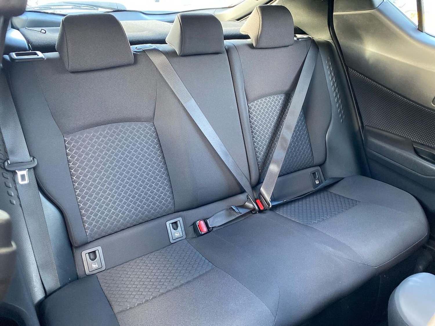 Used Toyota C-HR 2022 for sale - 77555346: Photo 16