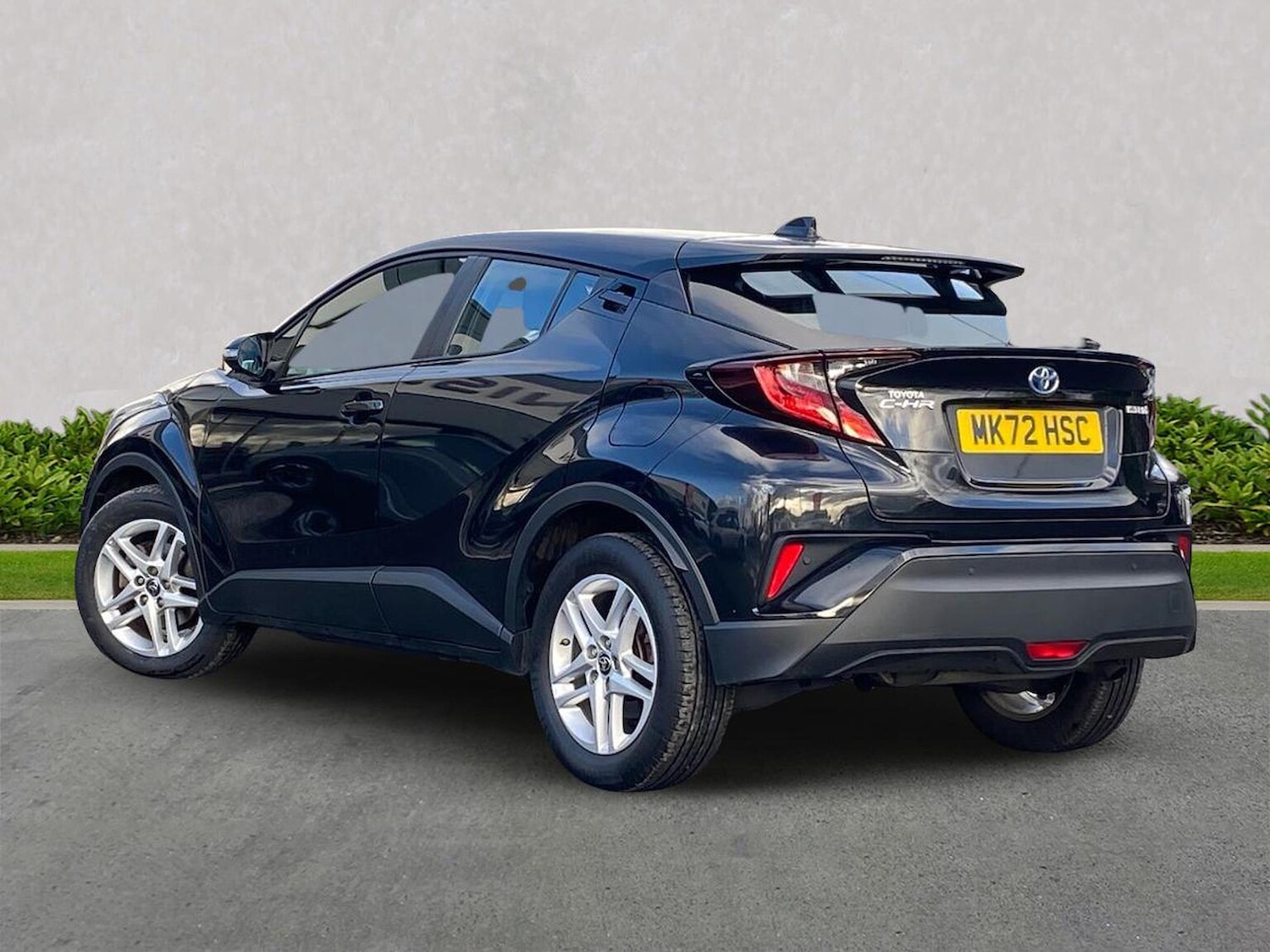 Used Toyota C-HR 2022 for sale - 77555346: Photo 2