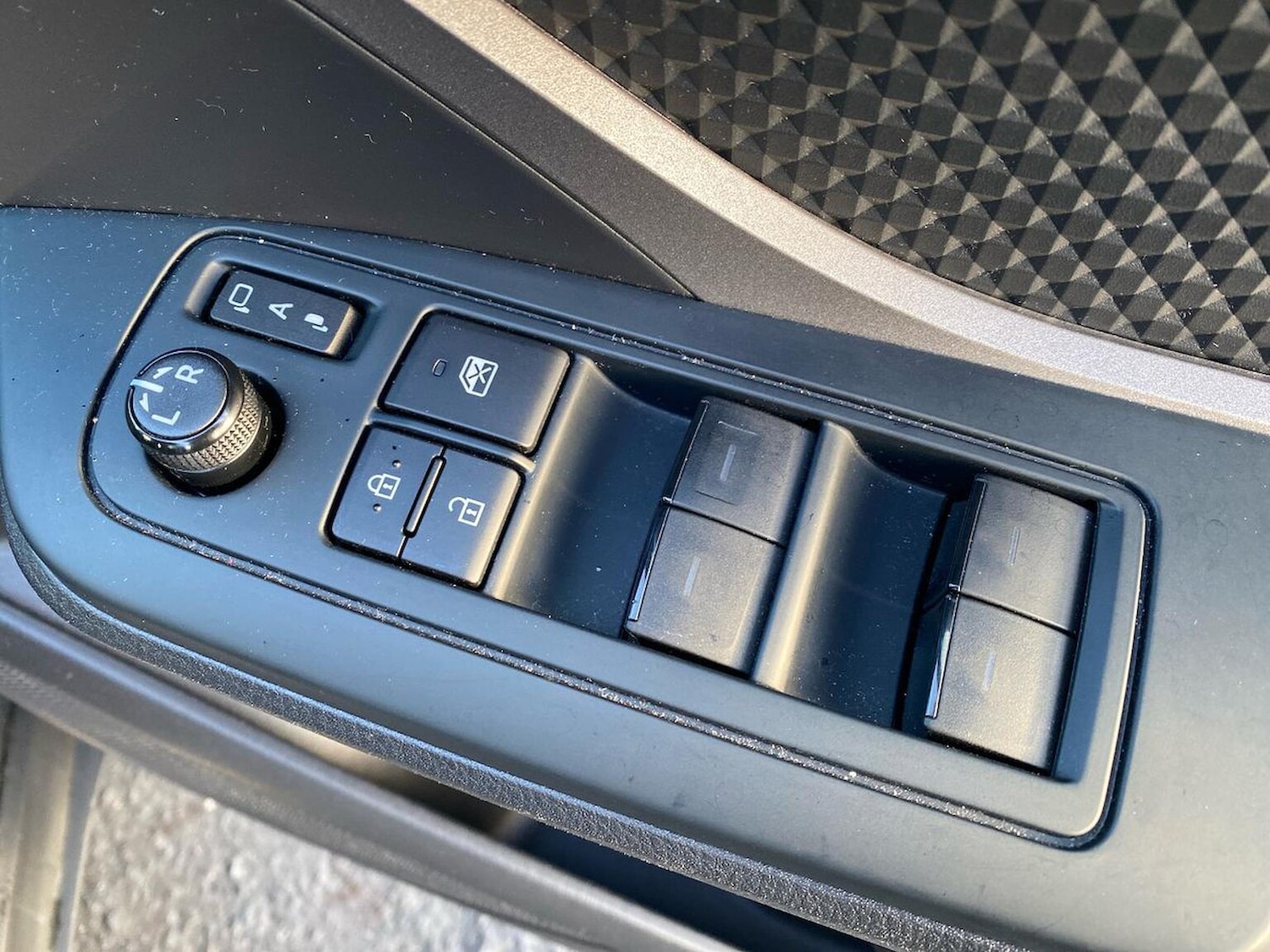 Used Toyota C-HR 2022 for sale - 77555346: Photo 21