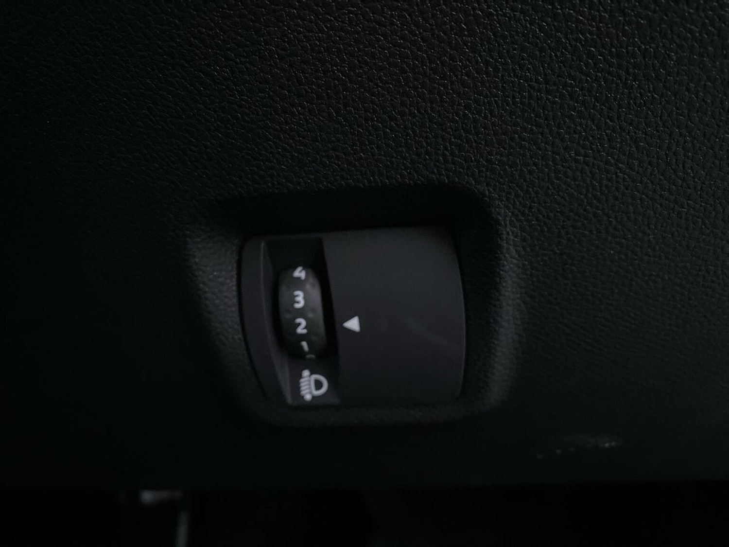 Used Dacia Sandero 2023 for sale - 76097631: Photo 22