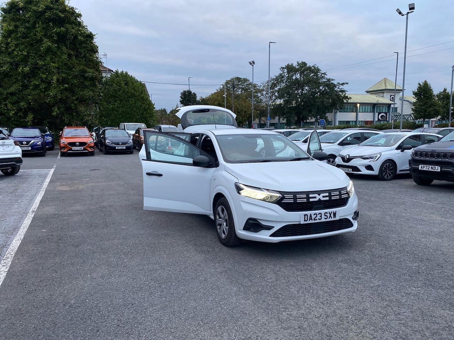 Used Dacia Sandero 2023 for sale - 76097631: Photo 40