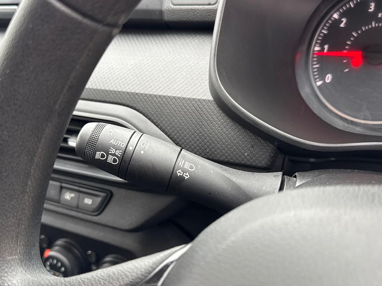 Used Dacia Sandero 2023 for sale - 76082510: Photo 29