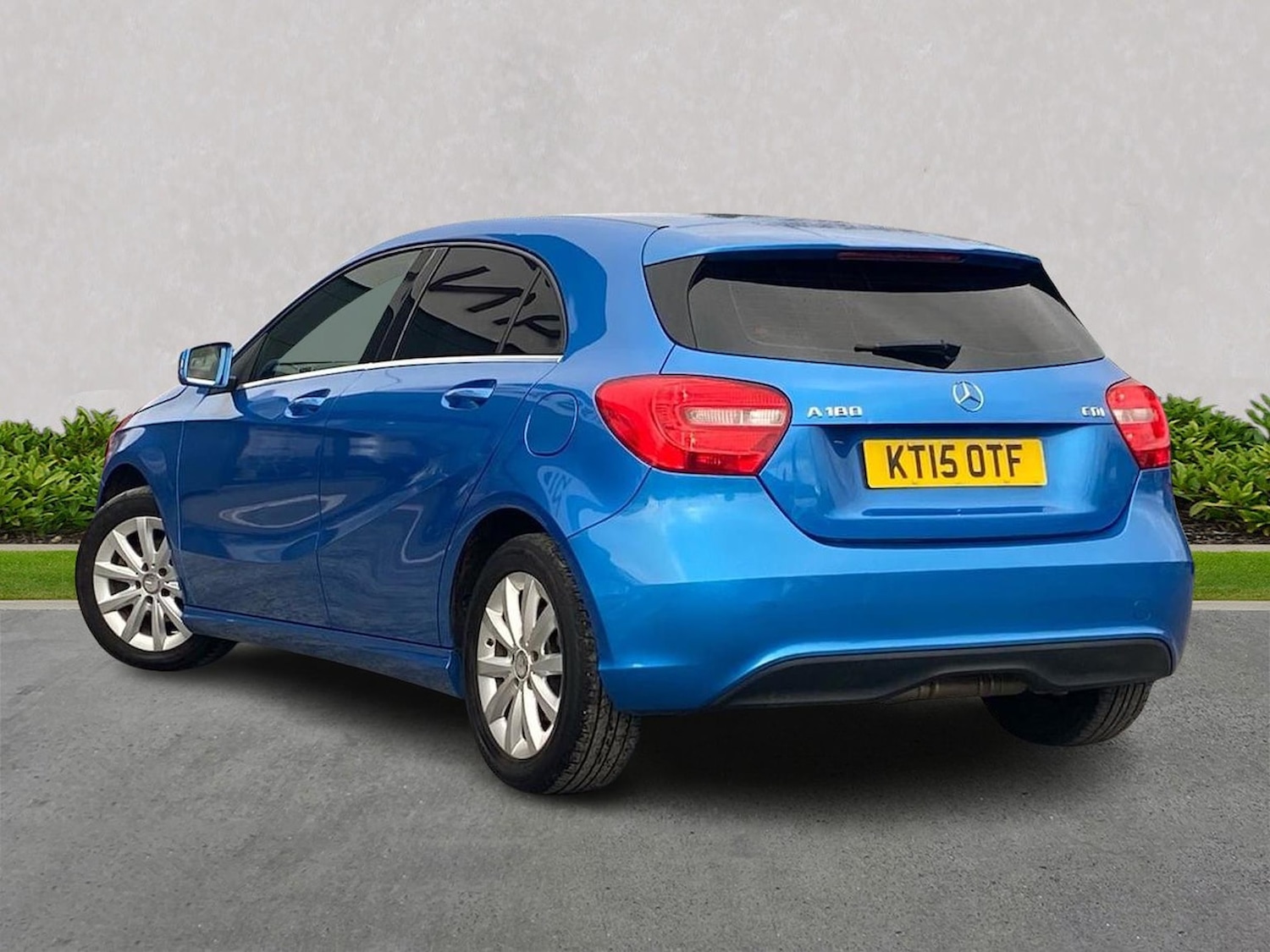 Used Mercedes-Benz A-Class 2015 for sale - 78195690: Photo 2