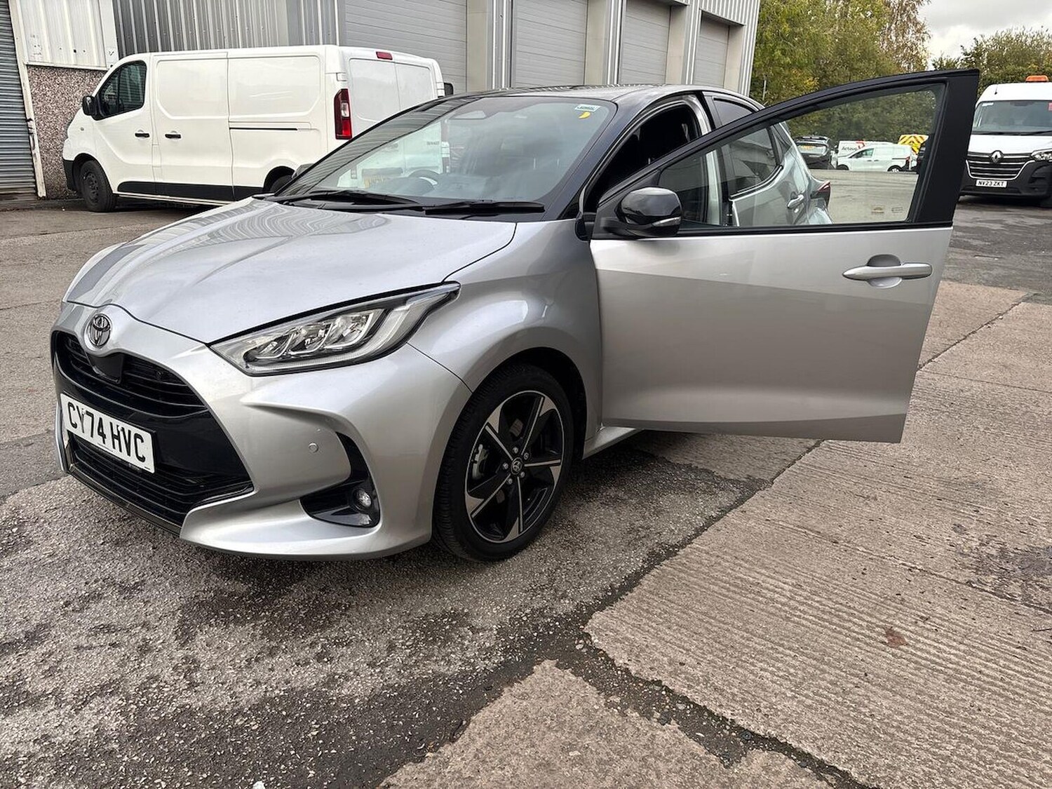 Used Toyota Yaris 2025 for sale - 77488161: Photo 40