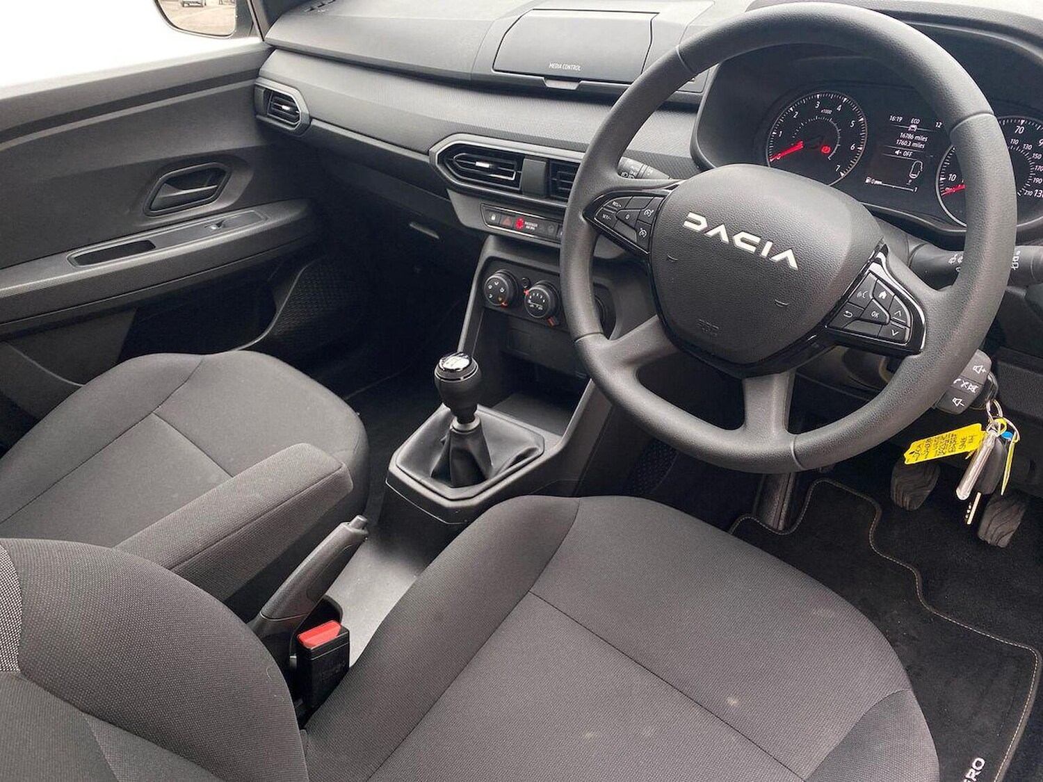 Used Dacia Sandero 2023 for sale - 76082514: Photo 15