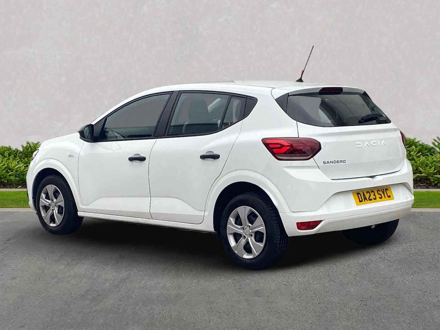 Used Dacia Sandero 2023 for sale - 76082514: Photo 2