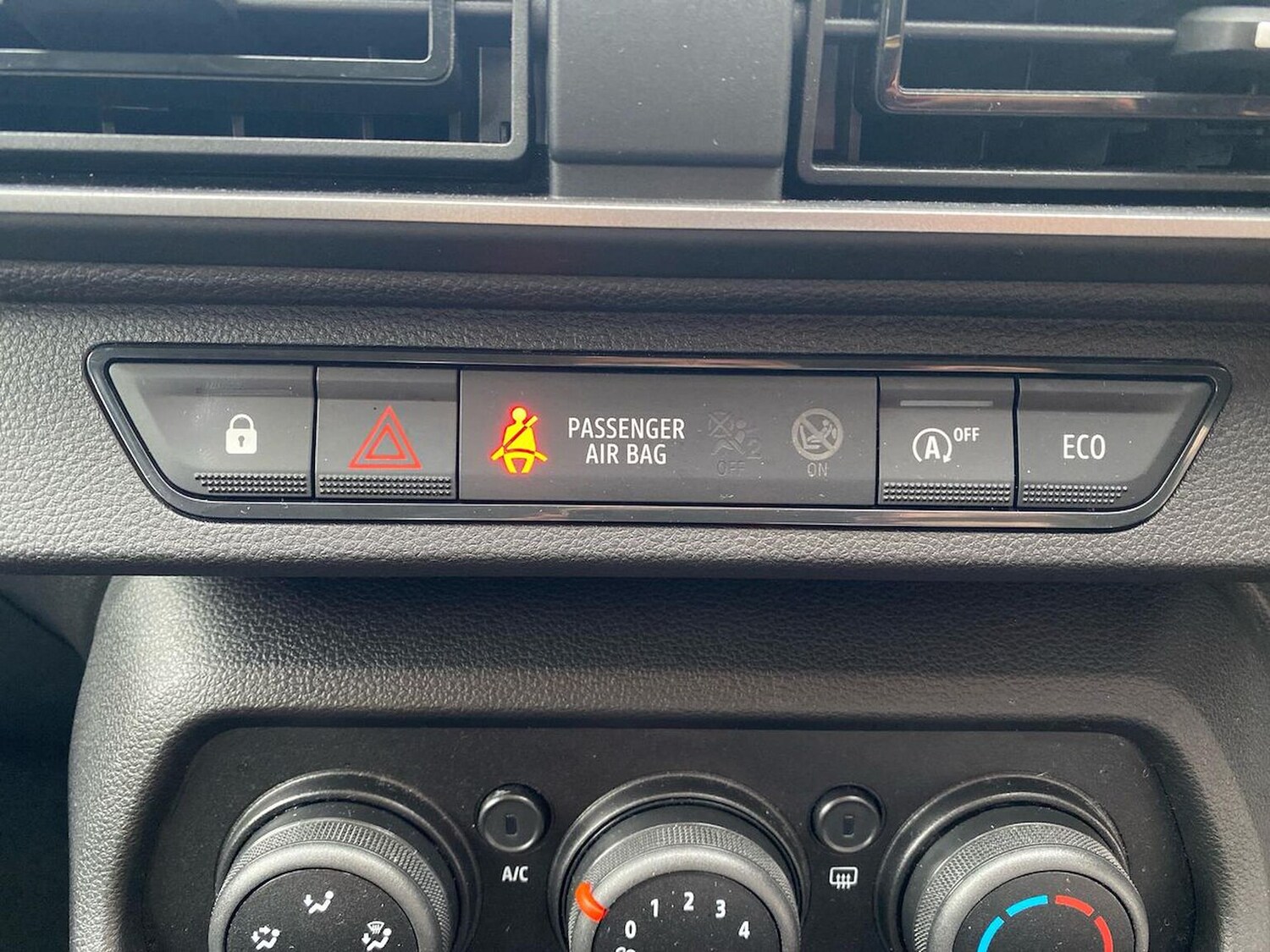 Used Dacia Sandero 2023 for sale - 76082514: Photo 22