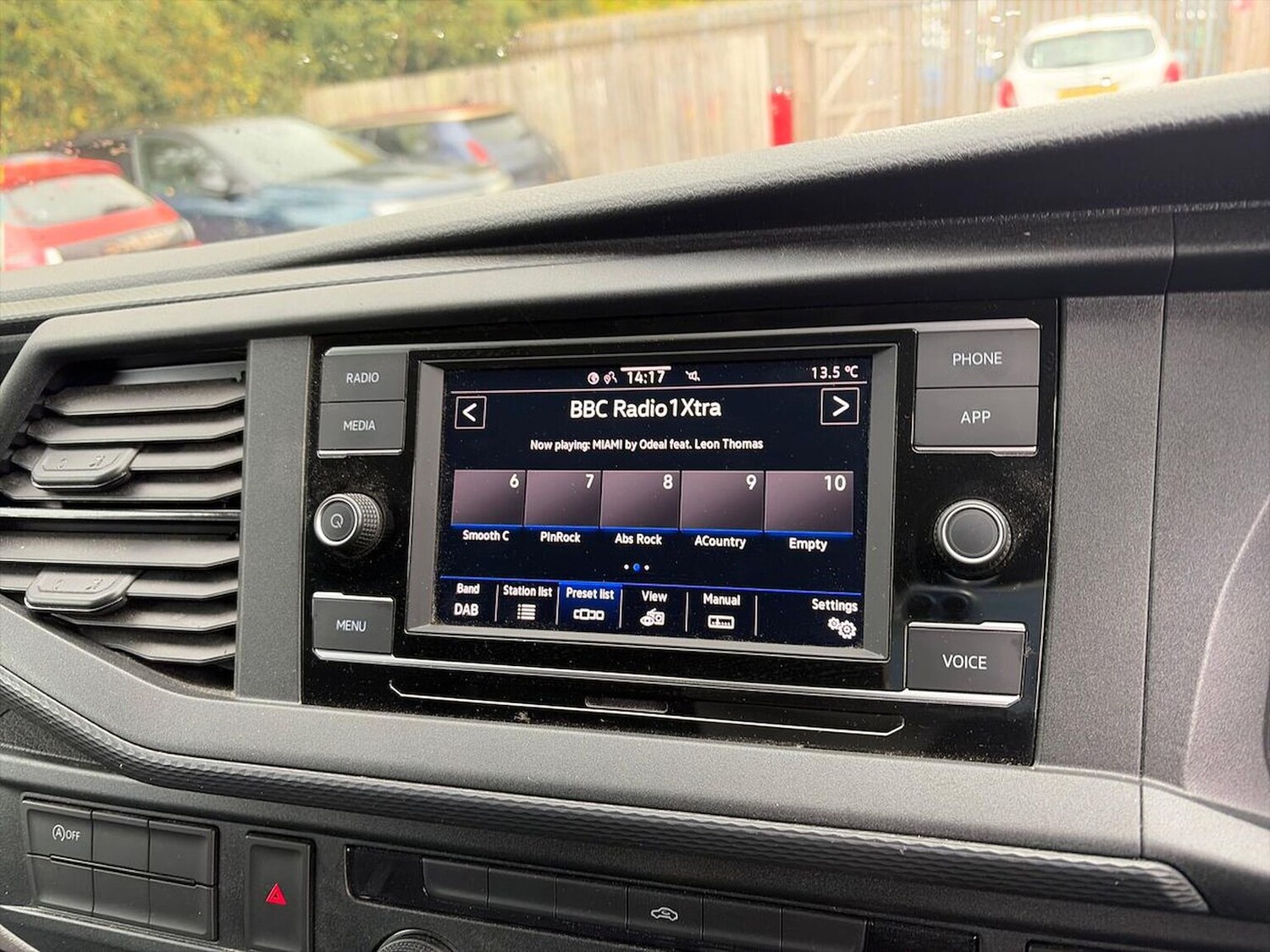 Used Volkswagen Transporter 2023 for sale - 76478160: Photo 11