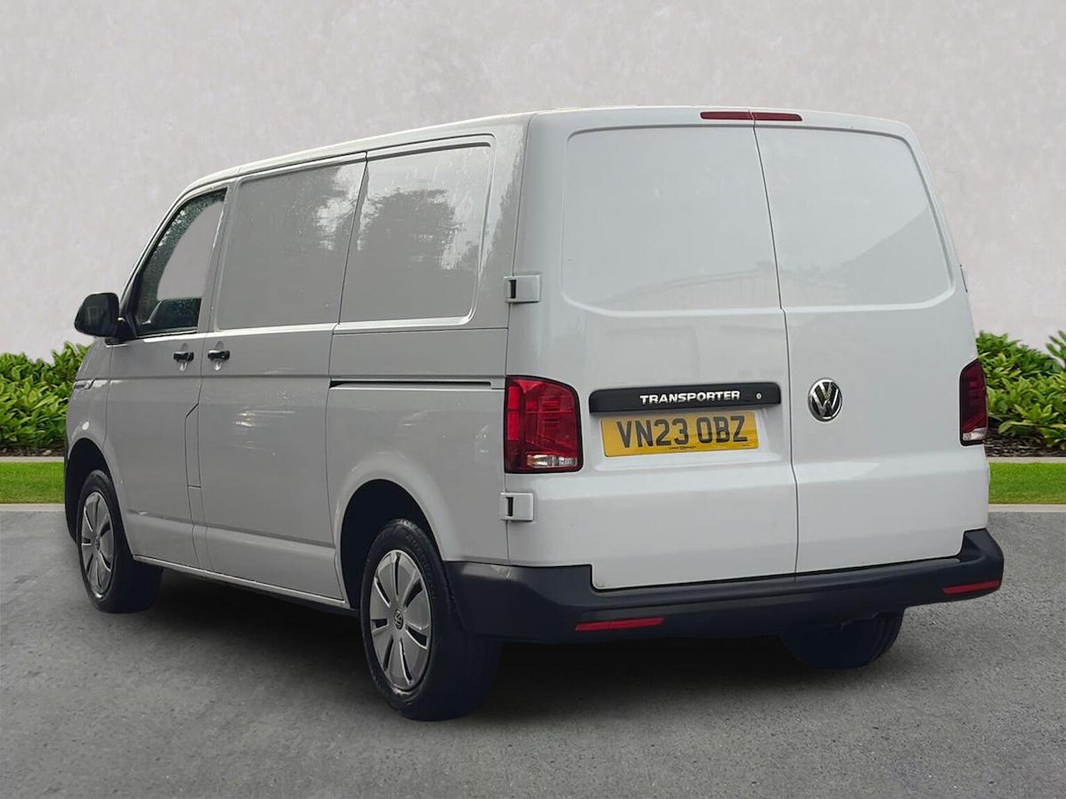 Used Volkswagen Transporter 2023 for sale - 76478160: Photo 2