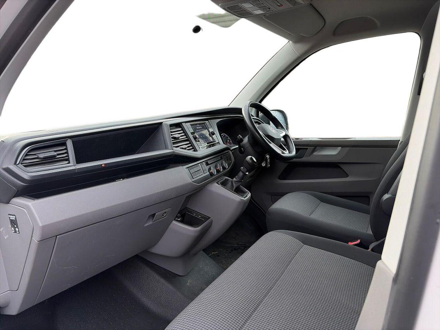 Used Volkswagen Transporter 2023 for sale - 76478160: Photo 7