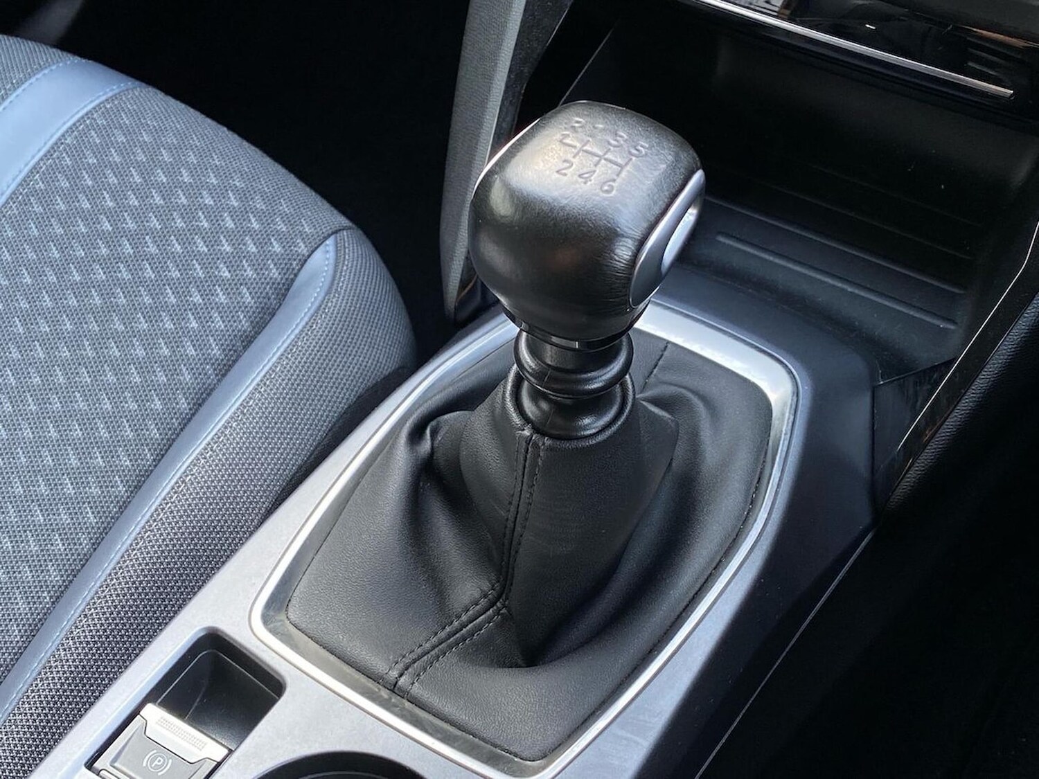 Used Peugeot 2008 2020 for sale - 78195049: Photo 13