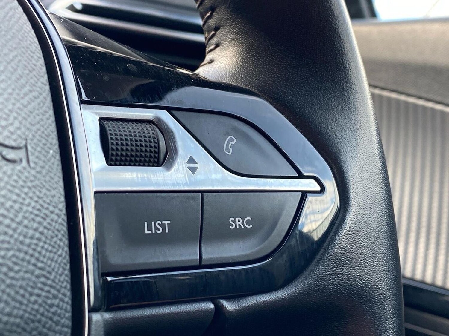 Used Peugeot 2008 2020 for sale - 78195049: Photo 26