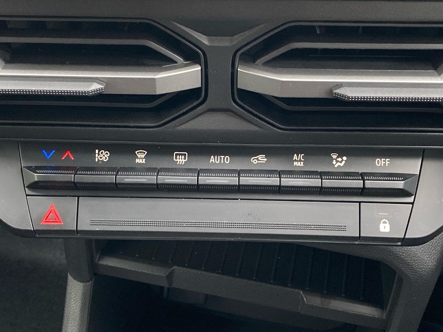 Used Dacia Duster 2025 for sale - 77896312: Photo 12