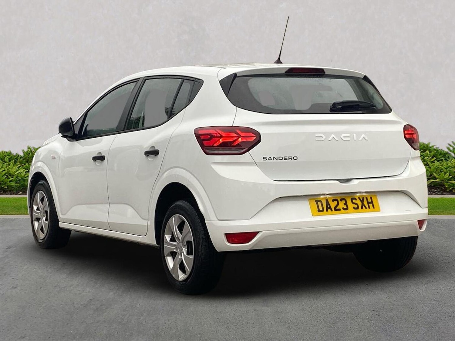 Used Dacia Sandero 2023 for sale - 76097629: Photo 2