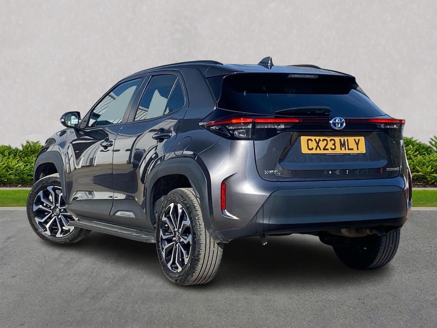 Used Toyota Yaris Cross 2023 for sale - 78195034: Photo 2