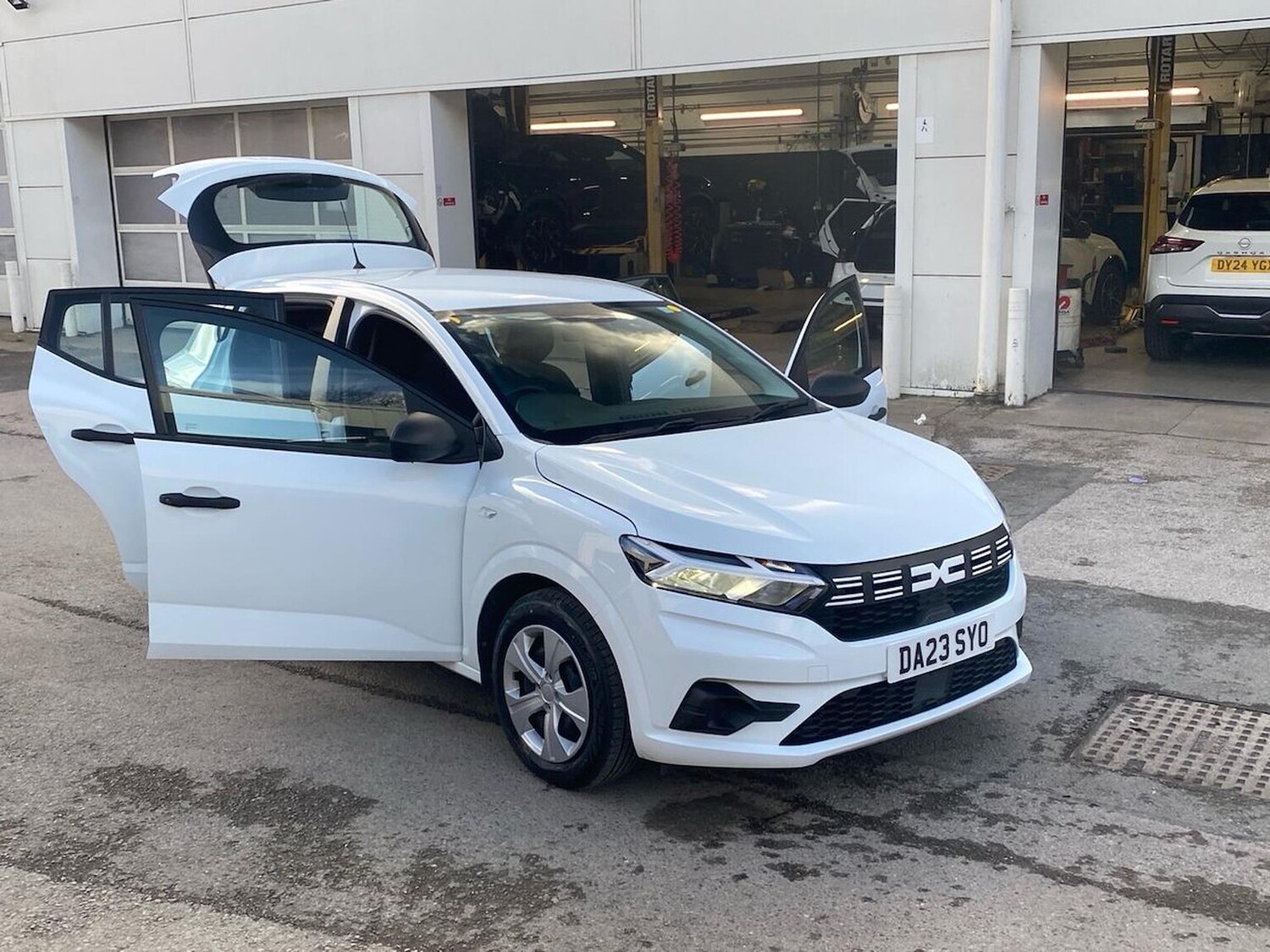 Used Dacia Sandero 2023 for sale - 78195857: Photo 35