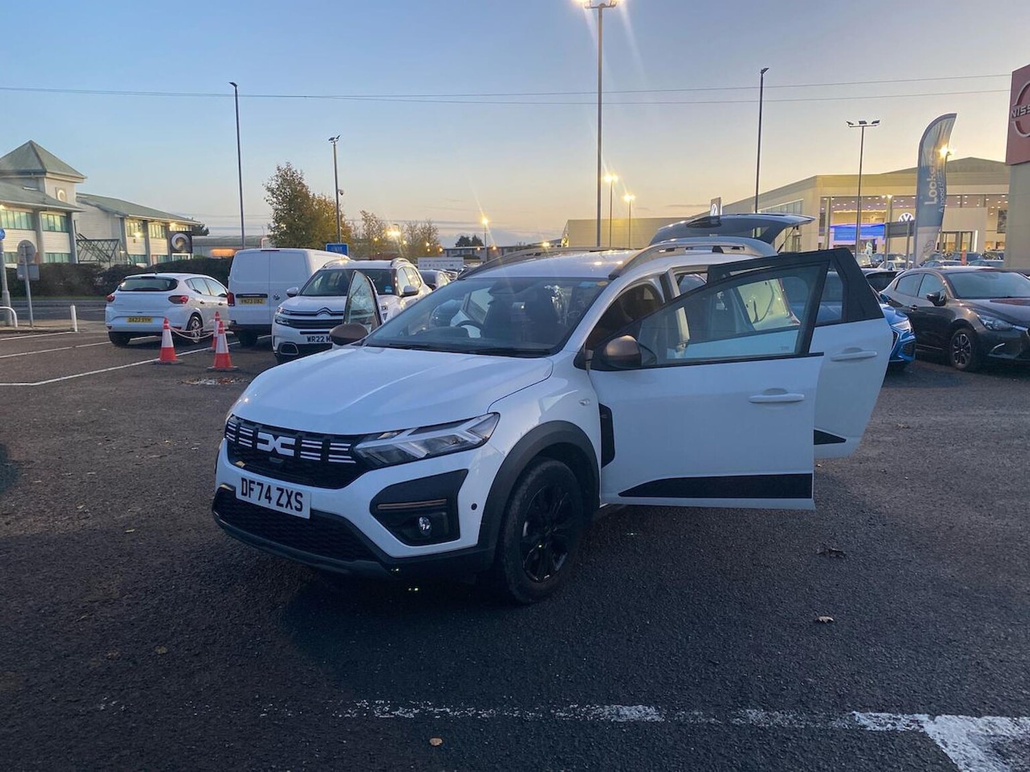 Used Dacia Jogger 2024 for sale - 76769986: Photo 40