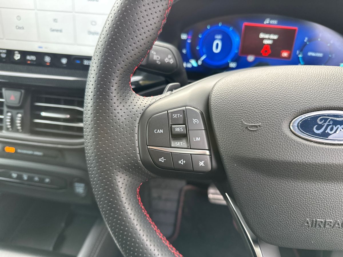 Used Ford Focus 2022 for sale - 76350880: Photo 26