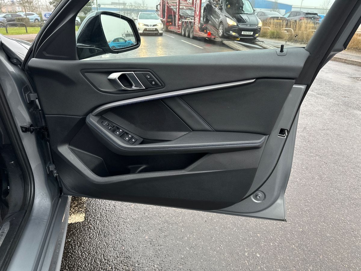 Used BMW 1 Series 2024 for sale - 77137600: Photo 35