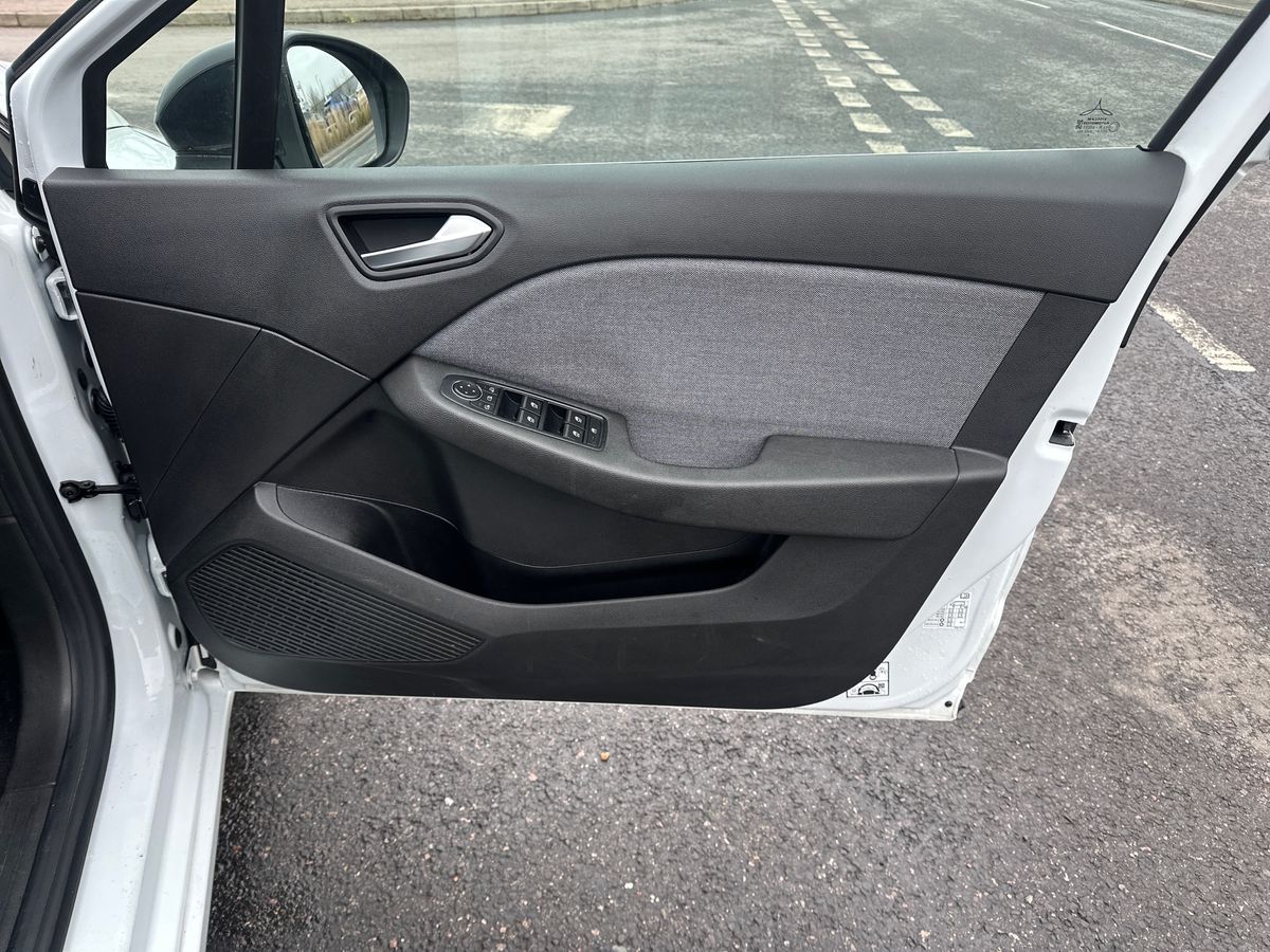 Used Renault Clio 2024 for sale - 77067861: Photo 35