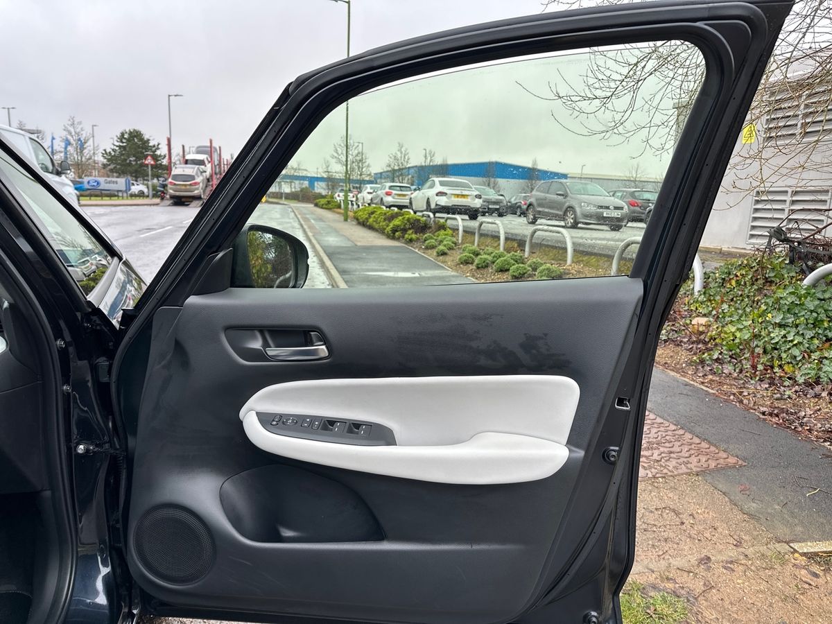 Used Honda Jazz 2022 for sale - 77470795: Photo 35