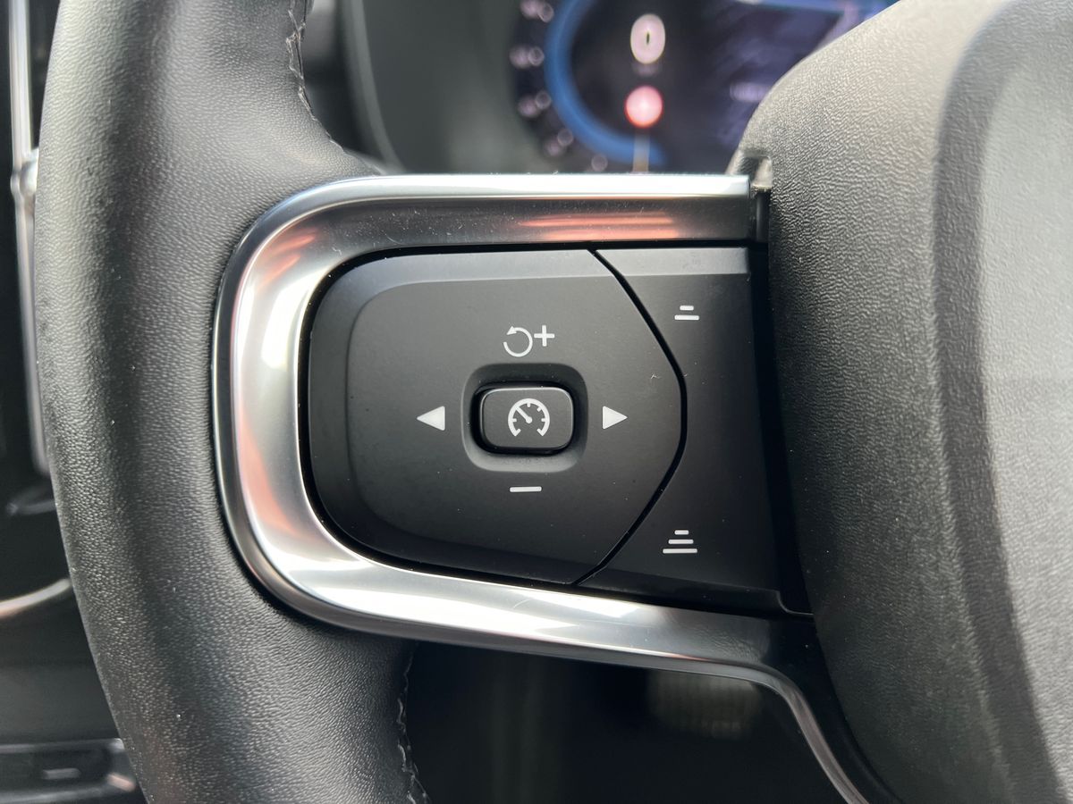 Used Volvo XC40 2023 for sale - 76664525: Photo 26