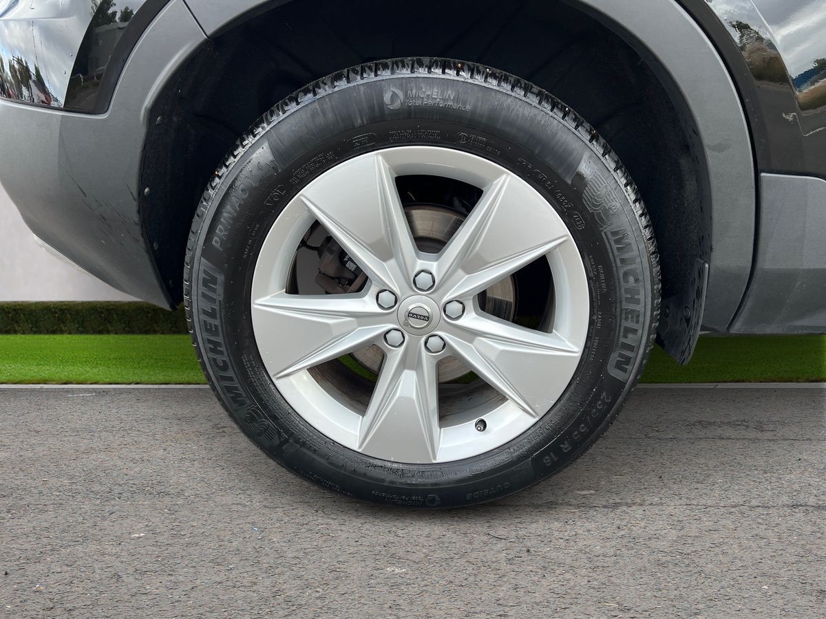 Used Volvo XC40 2023 for sale - 76664525: Photo 9