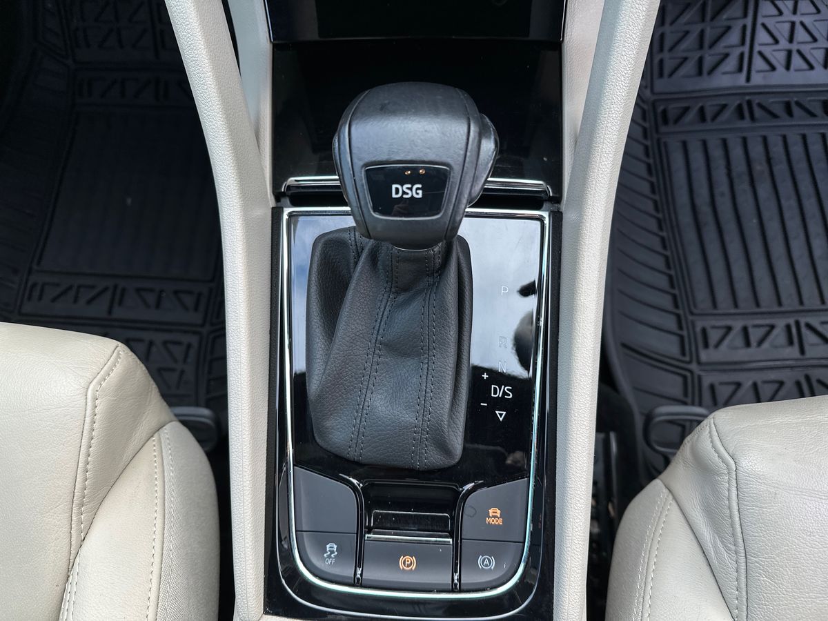 Used Skoda Karoq 2021 for sale - 76297412: Photo 28