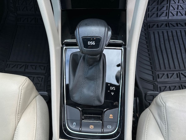Used Skoda Karoq 2021 for sale - 76297412: Photo 28