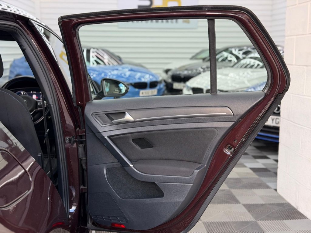 Used Volkswagen Golf 2017 for sale - 77052224: Photo 28