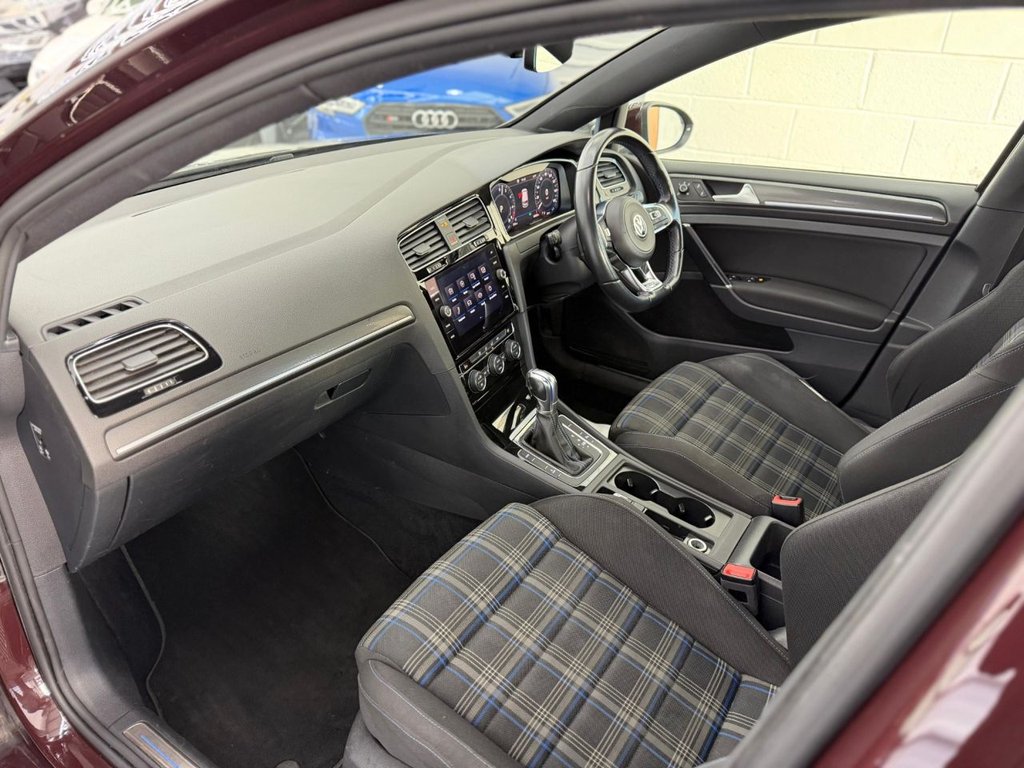 Used Volkswagen Golf 2017 for sale - 77052224: Photo 33
