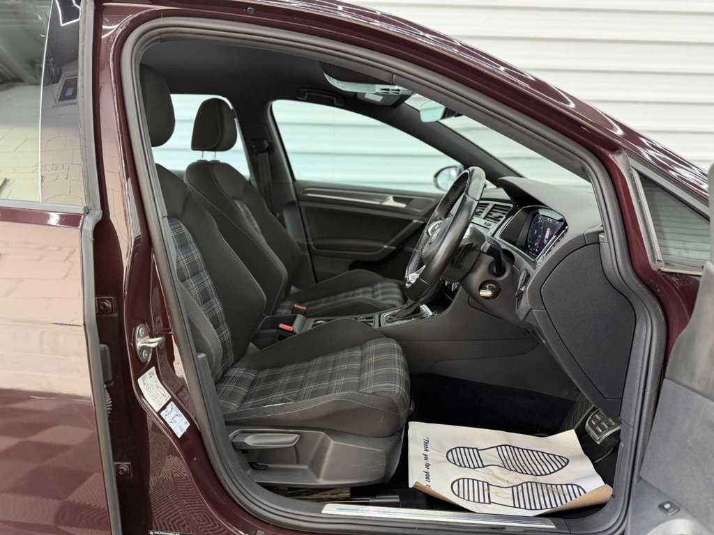 Used Volkswagen Golf 2017 for sale - 77052224: Photo 36