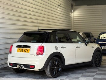 Used MINI Hatch 2018 for sale - 76631908: Photo