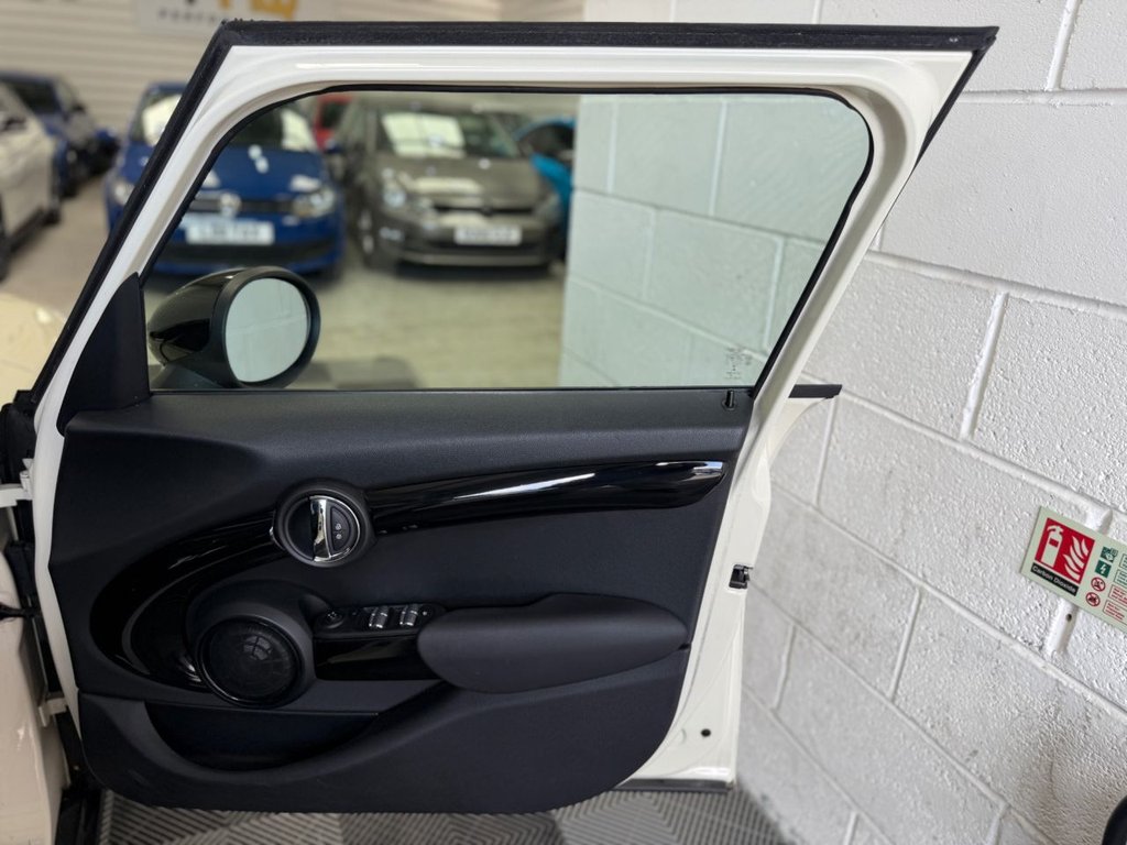 Used MINI Hatch 2018 for sale - 76631908: Photo 42